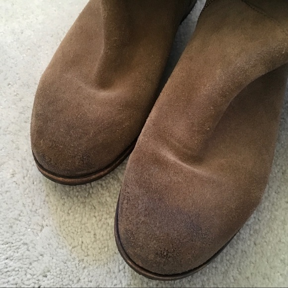 Suede Ugg zip boots - Picture 6 of 8